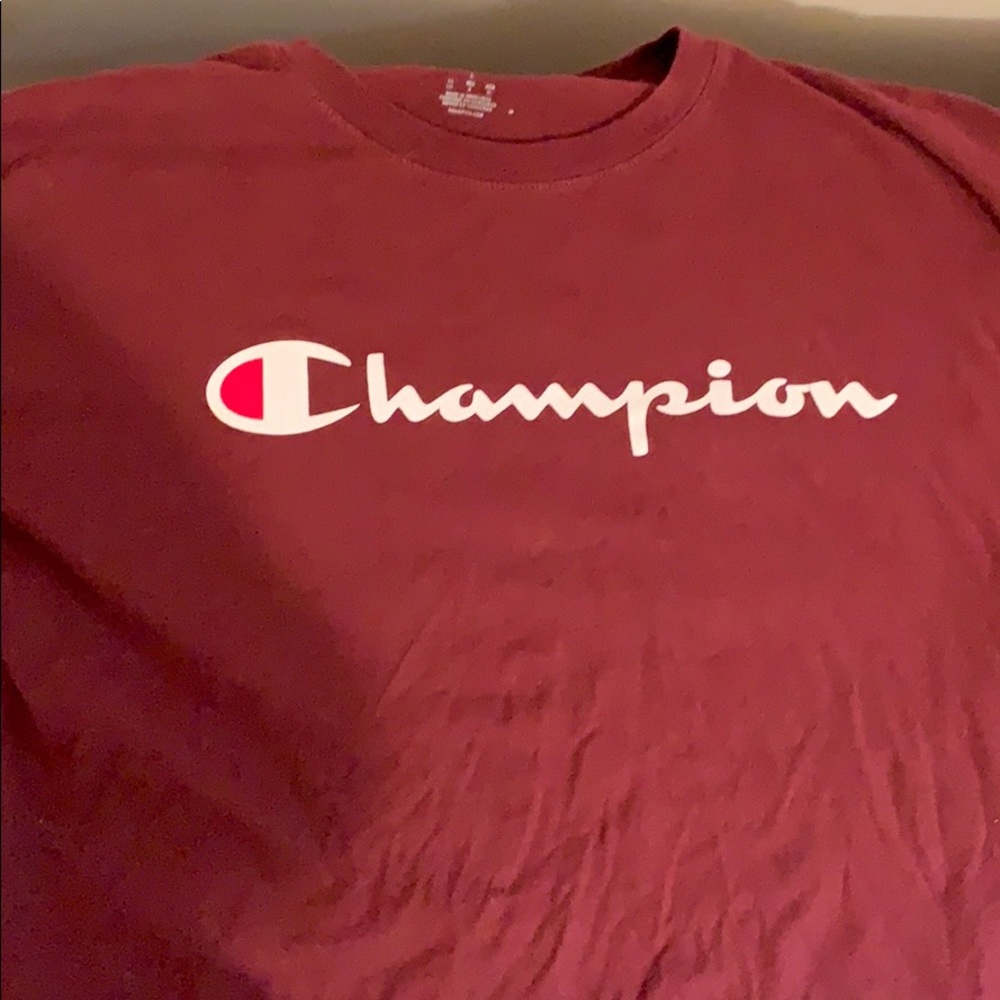 Maroon Men’s Champion script t-shirt